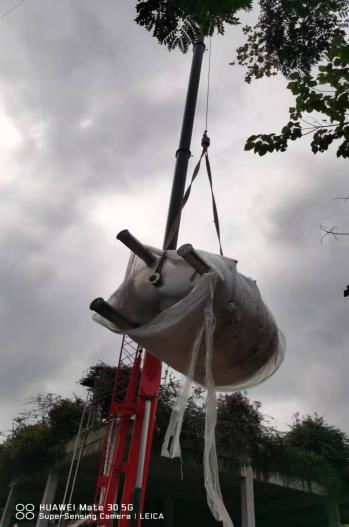 工业水处理系统玻璃钢过滤器与不锈钢过滤器性能对比及现场安装